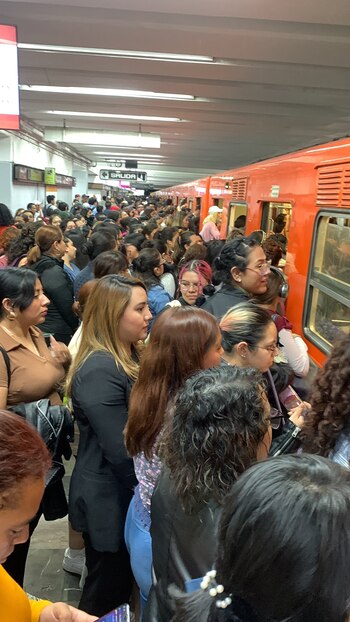 Aglomeraciones en estaciones de la