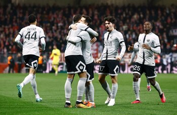 PSG planea apostar por futbolistas