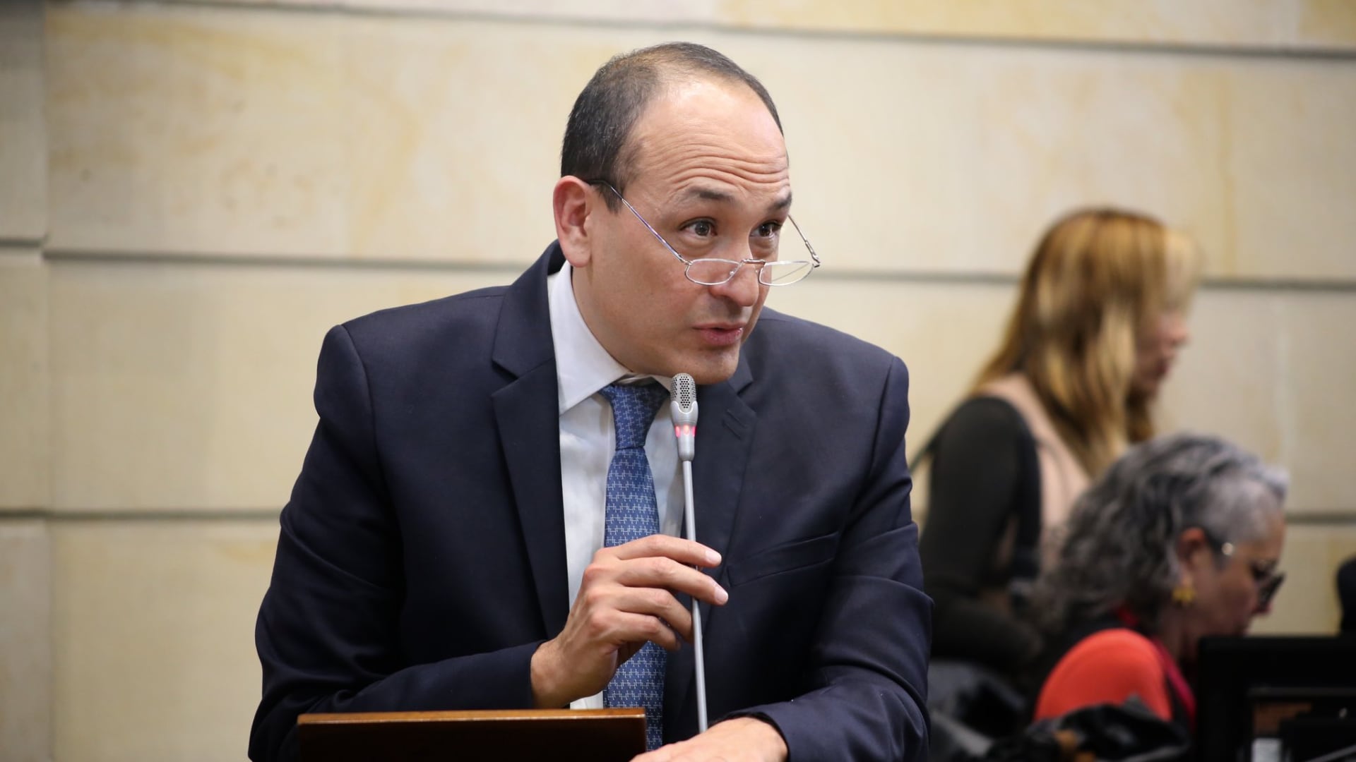 Los mensajes examinados registran convocatorias urgentes a reuniones bajo la figura de instrucciones del mandatario nacional - crédito @SenadoGovCo/X