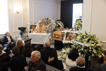 Familiares, colegas y el elenco