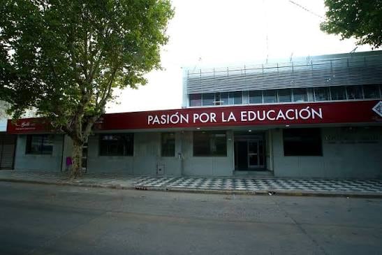 El colegio en Monte Grande tiene varias iniciativas científicas