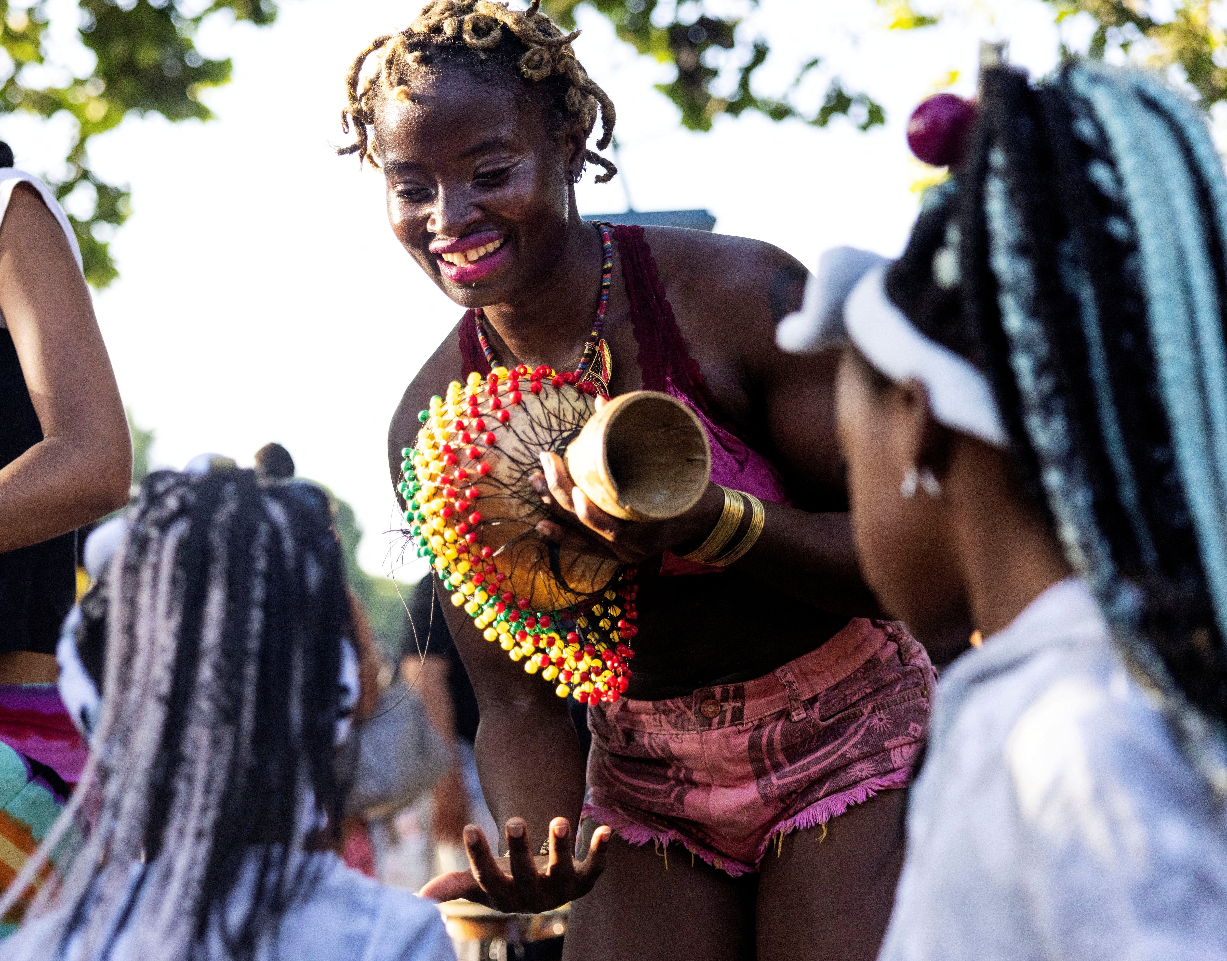 Juneteenth fue reconocido como feriado federal en 2021, más de 150 años después del anuncio original de la libertad en Texas. (REUTERS/Aude Guerrucci)