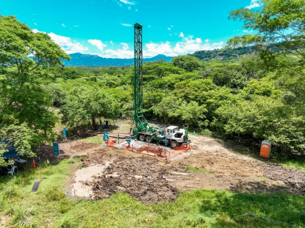 La Dirección de Obras Municipales impulsa en Villa Modelo una obra de agua potable para 176 familias con problemas de acceso al recurso. (Foto cortesía DOM)
