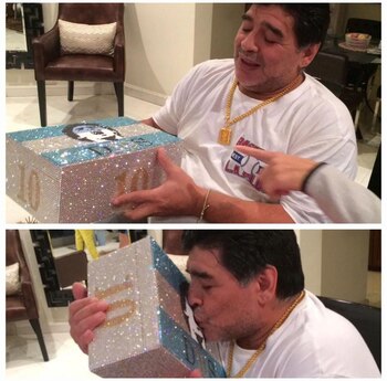 El balón, recubierto con cristales