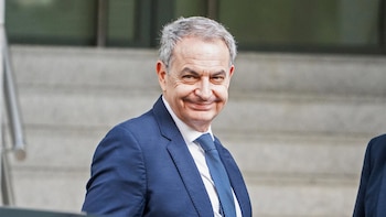El juez imputa a las hijas de Zapatero y a su secretaria en el 'caso Plus Ultra'