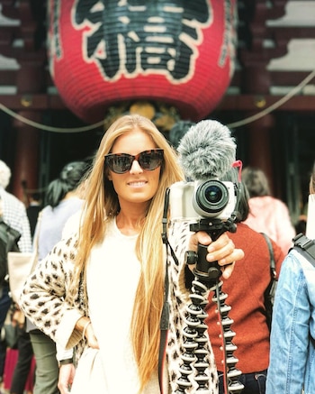 Candela Ghelfi produce, graba, edita