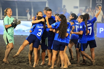 La selección de El Salvador se adjudicó el torneo por criterio de desempate tras igualar en puntos con Portugal y vencerlas en el duelo directo. (Cortesía: La Selecta)