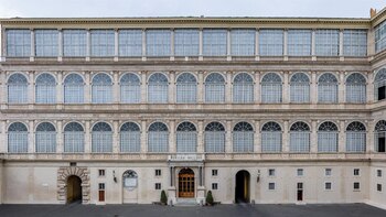 Una obra maestra de Rafael en el Vaticano, restaurada con láser