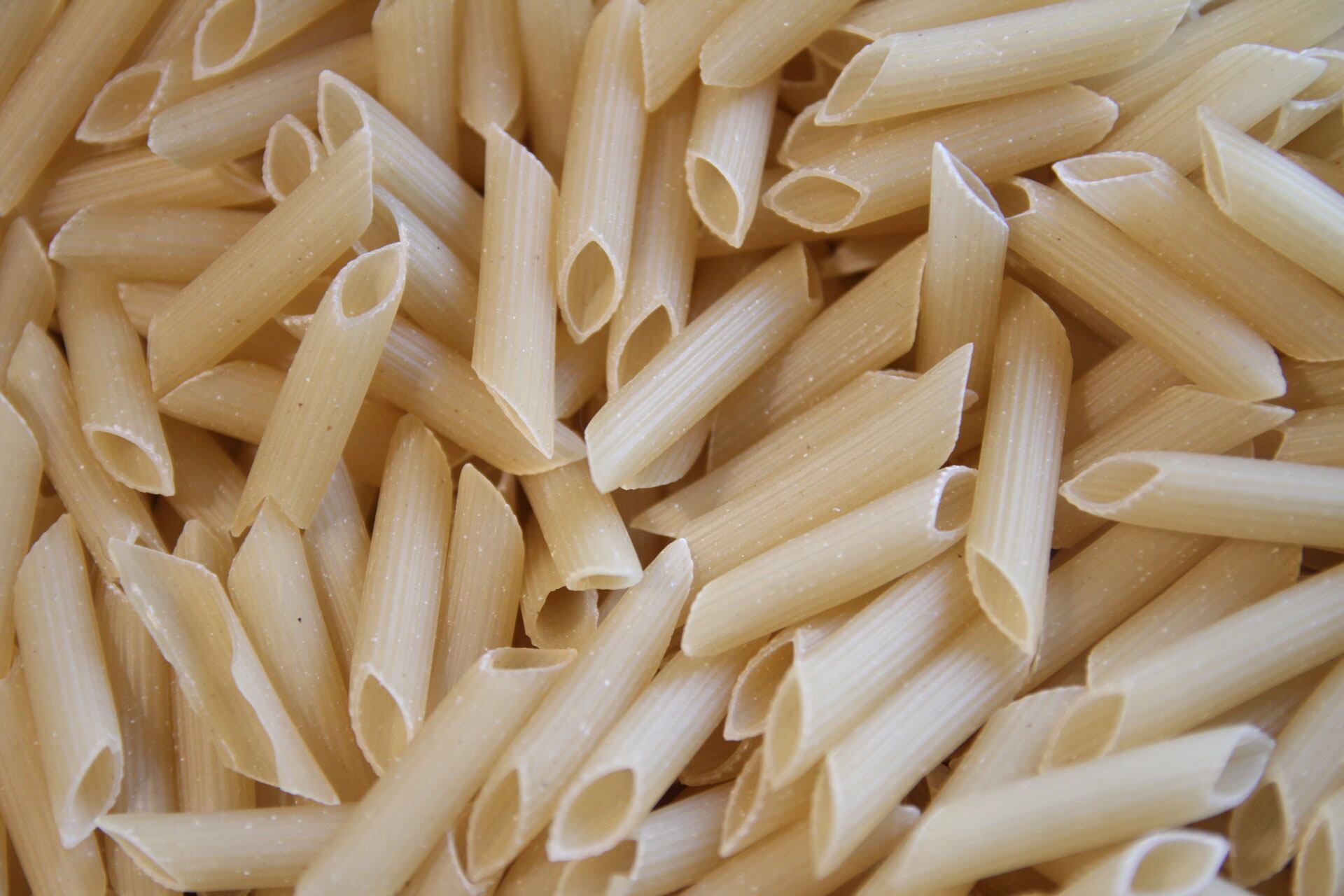 La pasta seca, por su bajo contenido de humedad, puede mantenerse apta para el consumo hasta un año después de la fecha impresa