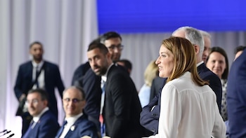 Metsola defiende a la Eurocámara tras las acusaciones de Azerbaiyán de "sabotear" el proceso de paz con Armenia