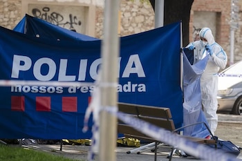 Los Mossos d'Esquadra en Figueres, Girona. (EFE/David Borrat)