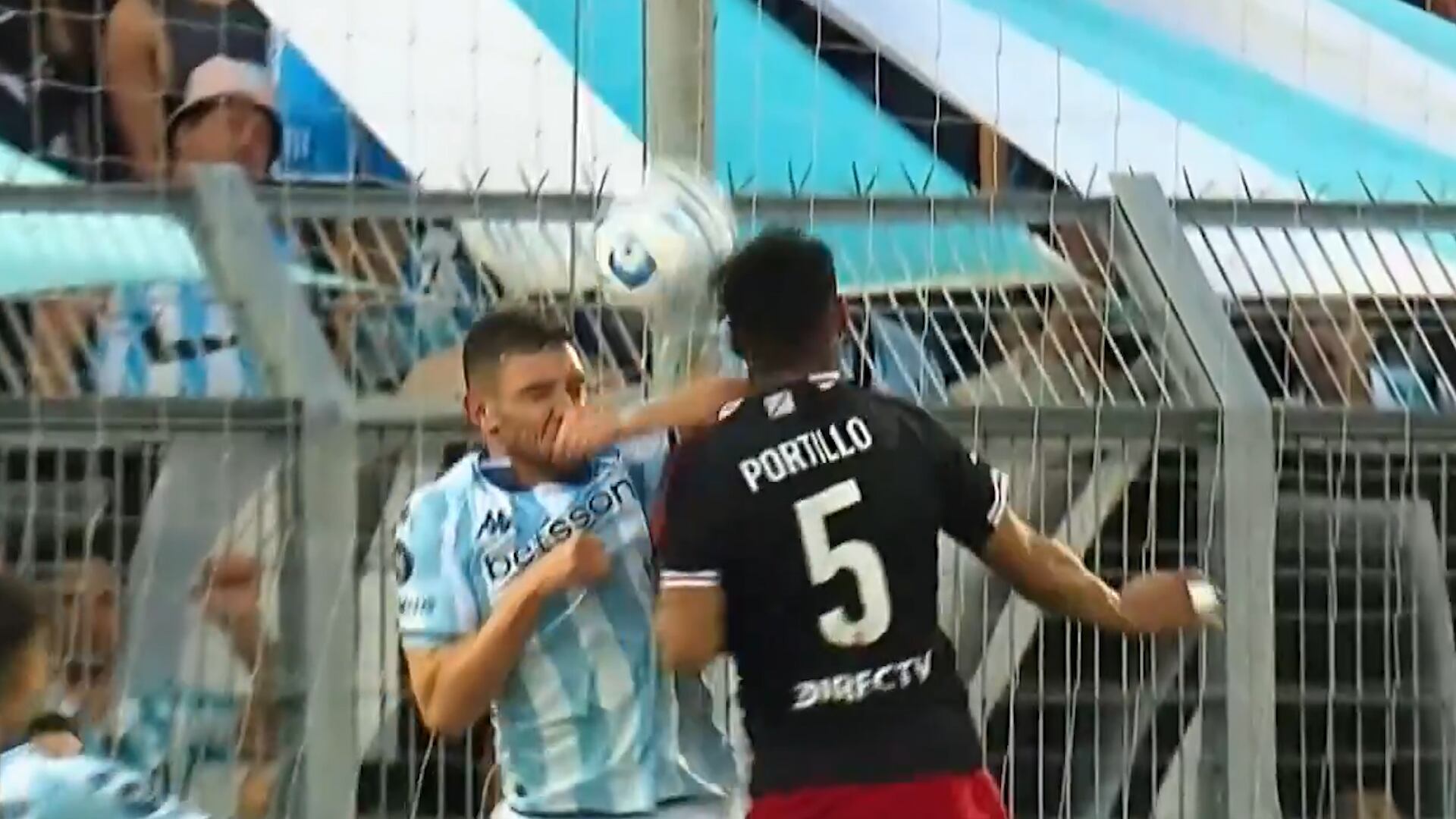 El codazo de Maravilla Martínez que el árbitro sancionó con amarilla