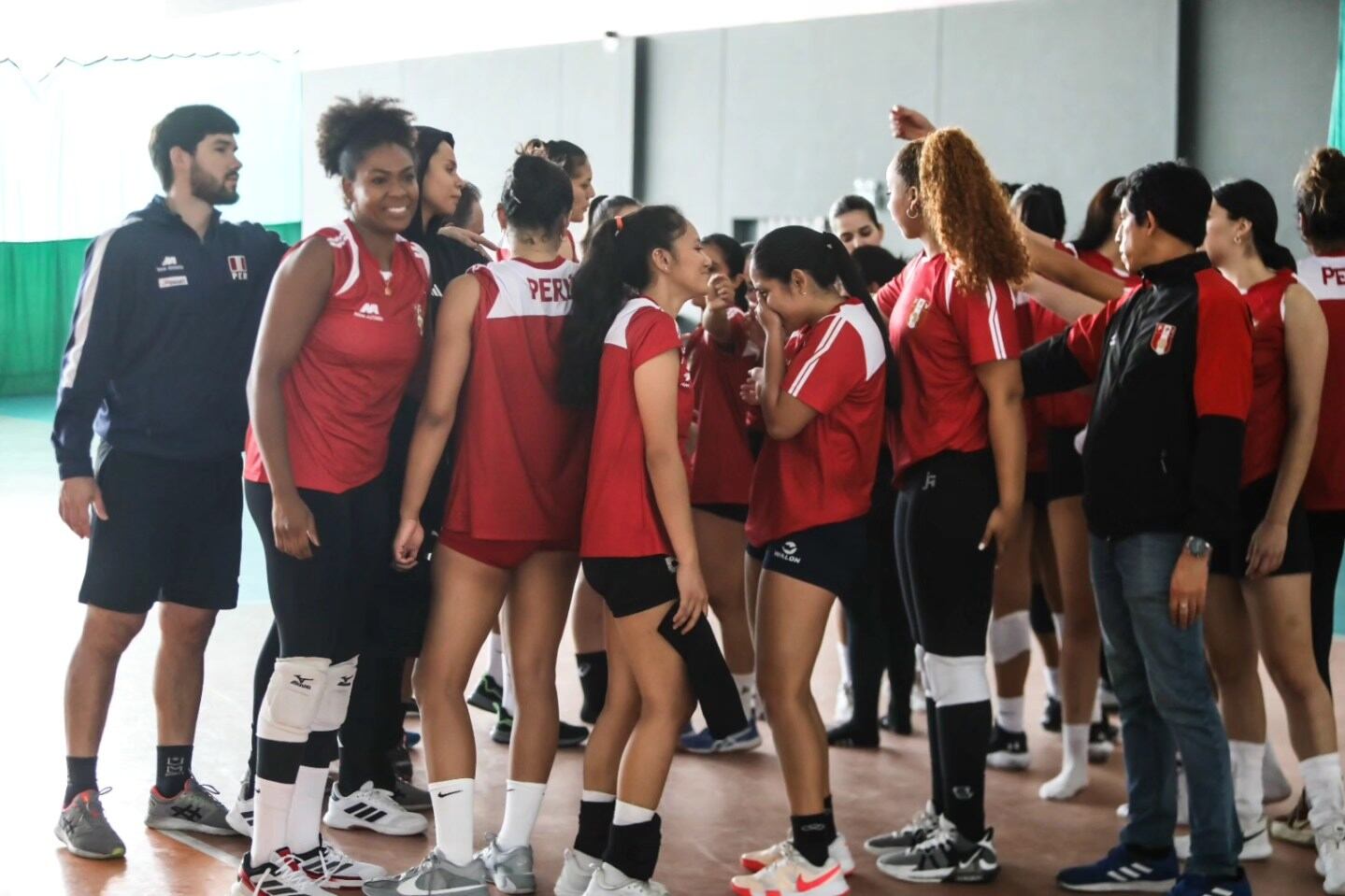 La selección peruana de vóley se prepara para competir en la Copa América 2025. Crédito: FPV