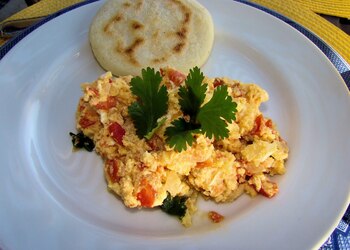 De manera tradicional, los huevos