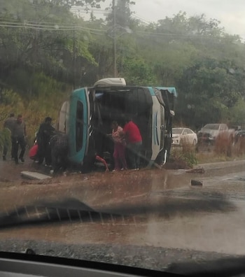 Un autobús que en Panamá se dirigía hacia el interior del país dejó una víctima fatal. Tomado de X