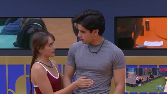 La cantanta aseguró que sí se quedó con ganas de un beso. (Captura de pantalla YouTube)