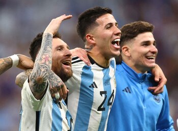 La sonrisa de Enzo Fernández tras clasificar a las semifinales del Mundial Qatar 2022 (Foto: Reuters)