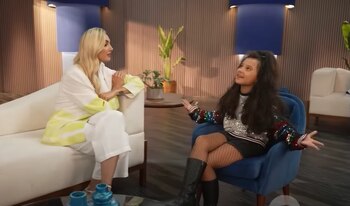 Antes de subir al escenario,