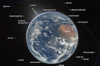 Aurora boreal y luz zodiacal aparecen en la imagen difundida por la NASA, tomadas desde la cápsula Orión por Wiseman (NASA).