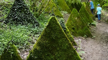 Búnkeres, biodiversidad y misterios subterráneos: