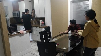 Los seis consiguieron alojamiento temporal