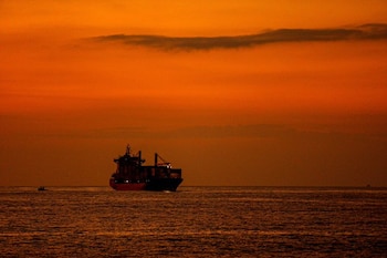 El Salvador enfrenta desafíos en carreteras, parques industriales y servicios logísticos para consolidarse como plataforma logística del Pacífico. (Foto: Secretaría de Prensa de la Presidencia)