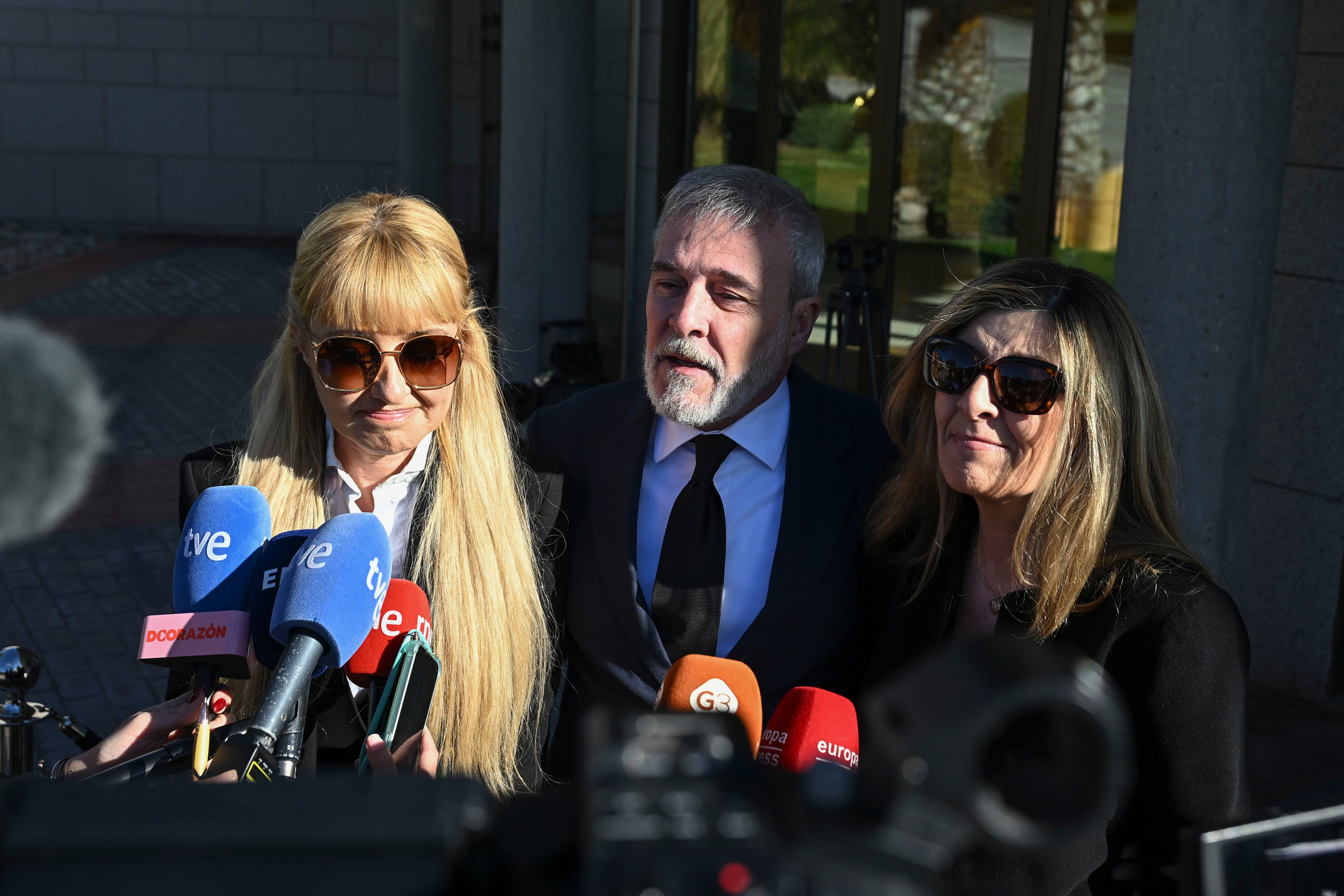 El último adiós a Gemma Cuervo en Madrid: sus hijos se unen frente al dolor  y decenas de familiares y amigos se despiden de la actriz - Infobae