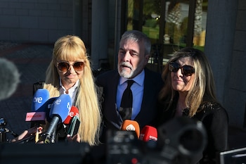 Los hermanos (de i a