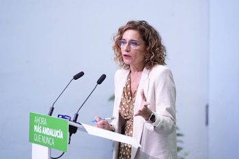 06/10/2026 La secretaria general del PSOE-A, María Jesús Montero, durante una rueda de prensa en la sede regional del PSOE andaluz. A 6 de octubre de 2026 en Sevilla (Foto de archivo).
POLITICA
Joaquín Corchero - Europa Press