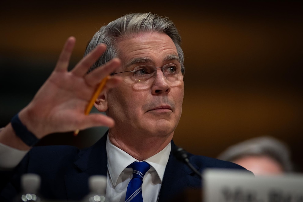 Estados Unidos reafirma su compromiso con un dólar fuerte tras turbulencias cambiarias y descarta intervención directa