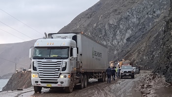 MTC restablece tránsito restringido en Quebrada Honda y habilita paso de vehículos en Atico tras huaicos en Arequipa