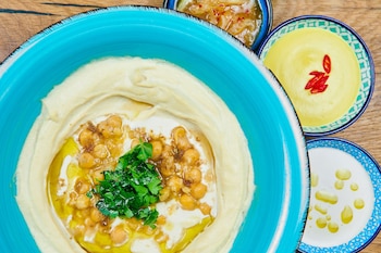 ARCHIVO - El hummus es