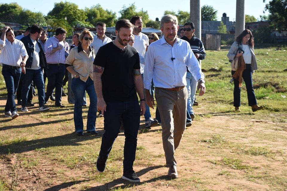 Francisco Azcué junto al gobernador de Entre Ríos, Rogelio Frigerio