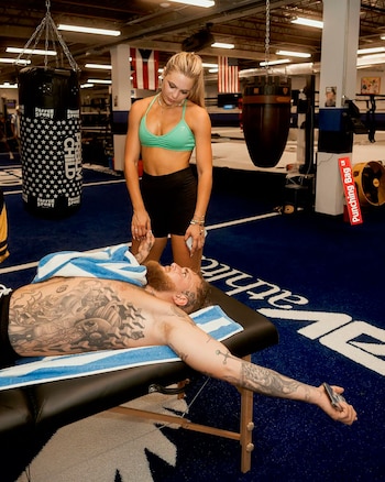 Jake Paul y Jutta Leerdam