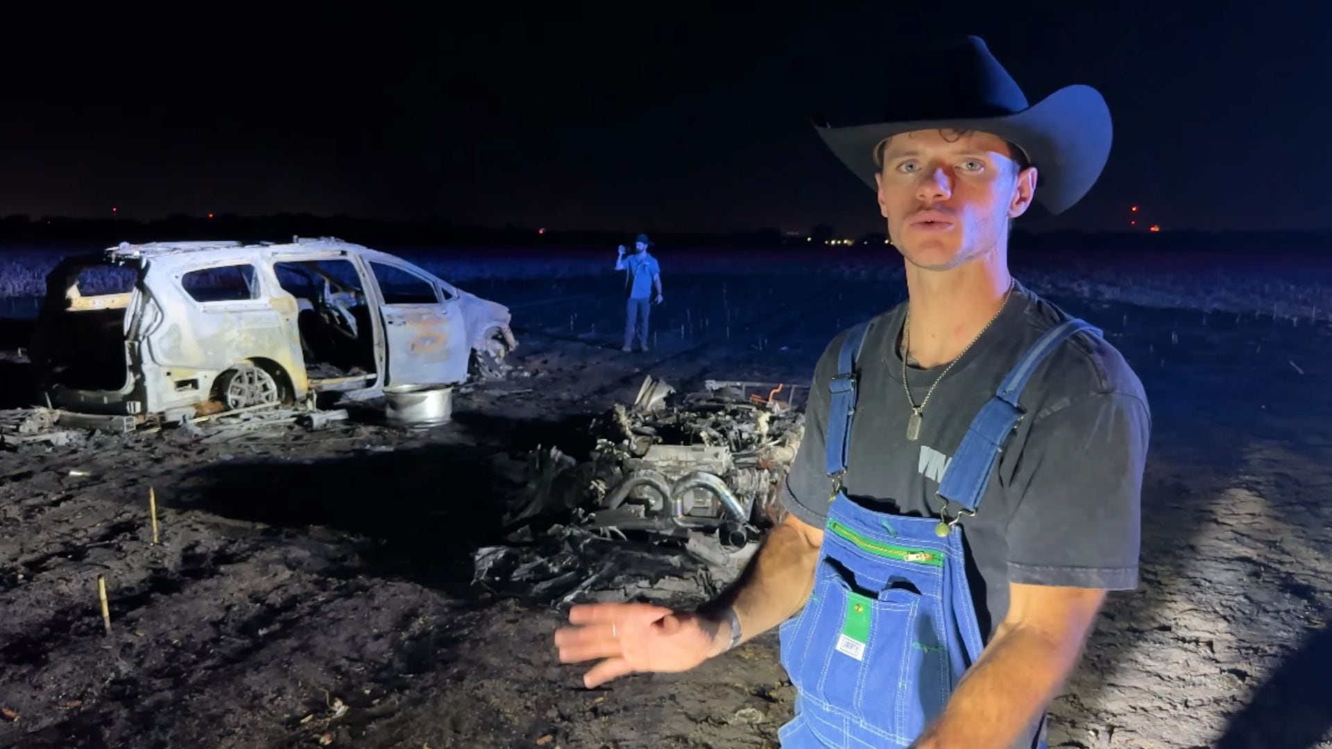 Si es declarado culpable, WhistlinDiesel podría enfrentar hasta seis años de prisión y una multa de USD 3.000 por evasión fiscal (Captura de video / Youtube: WhistlinDiesel)