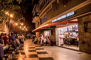 El primer local de La