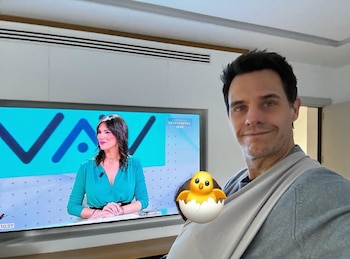 Christian Gálvez junto a su