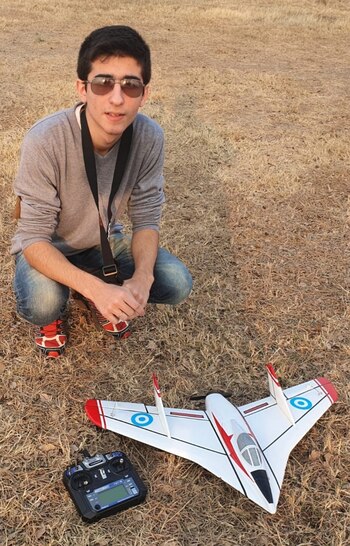 Le colocó la hélice de