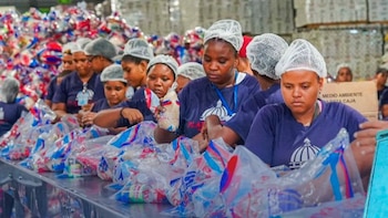 Más de 26 mil familias reciben raciones alimenticias en sectores vulnerables en República Dominicana