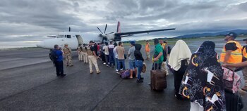 Más de 700 extranjeros salieron