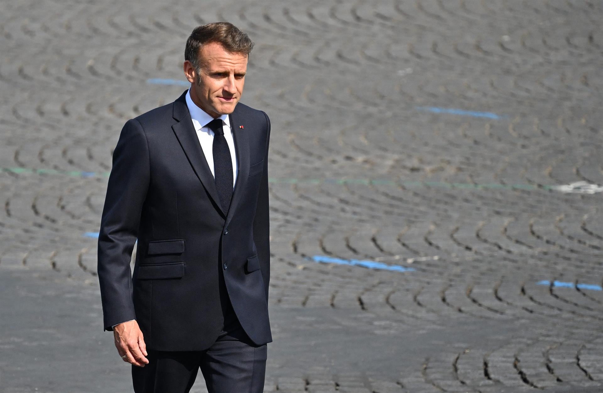 Macron indica que el incendio en Landas está "bajo control" pero el de Gironda "sigue muy virulento"