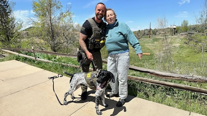 Mercury, el perro policía que sorprendió al mundo con su valentía al rescatar a una mujer de 85 años