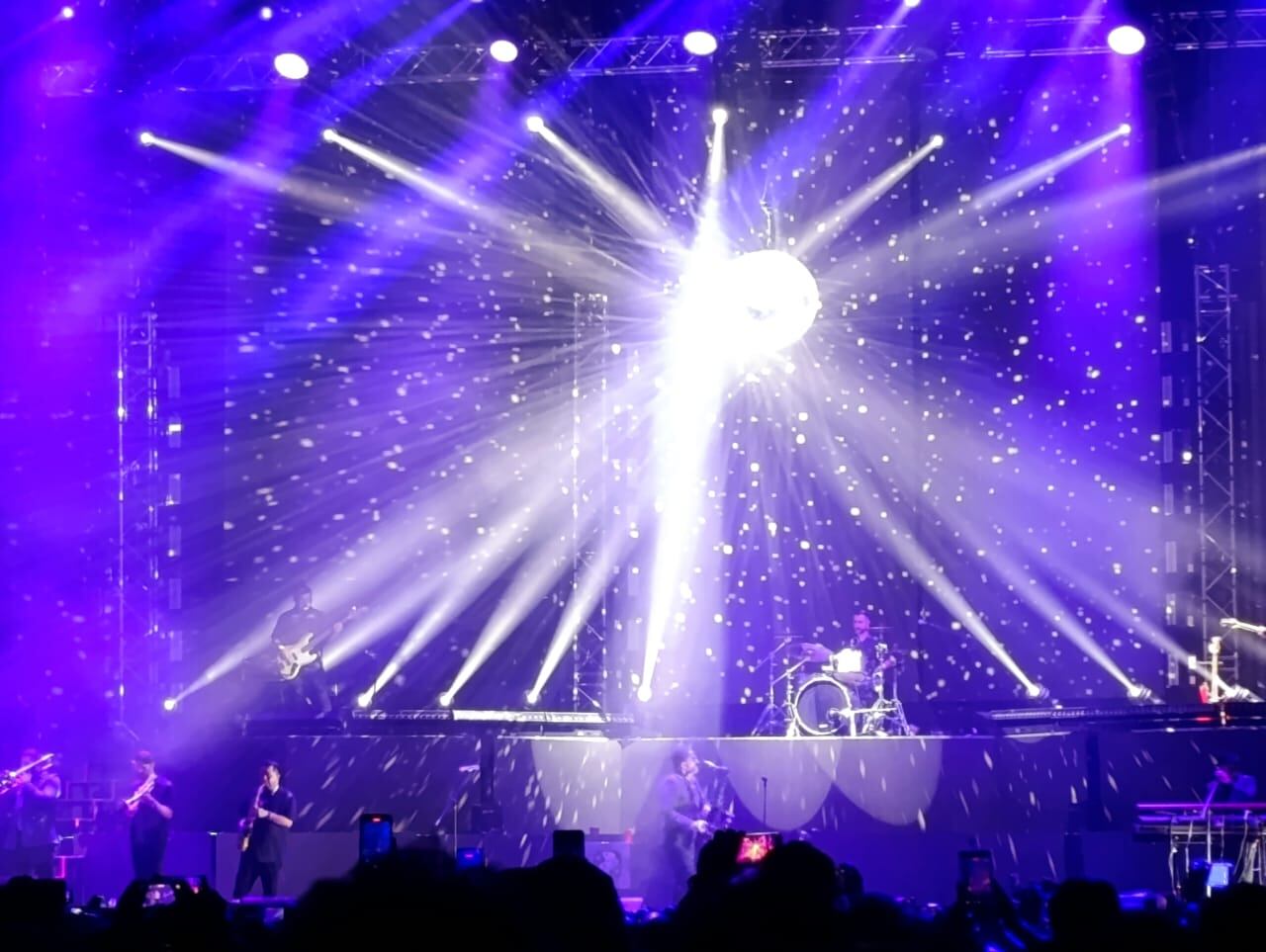 El baile fue una constante de la noche. (Abigail Gómez/Infobae)