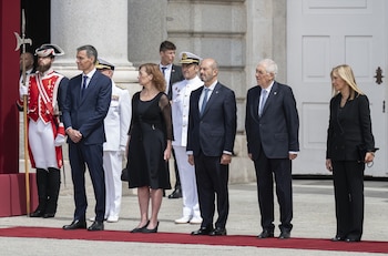 El presidente del Gobierno, Pedro Sánchez, la presidenta del Congreso de los Diputados, Francina Armengol, el presidente del Senado, Pedro Rollán, el presidente del Tribunal Constitucional, Cándido Conde-Pumpido y la presidenta del Tribunal Supremo, Isabel Perelló
(Alberto Ortega / Europa Press)