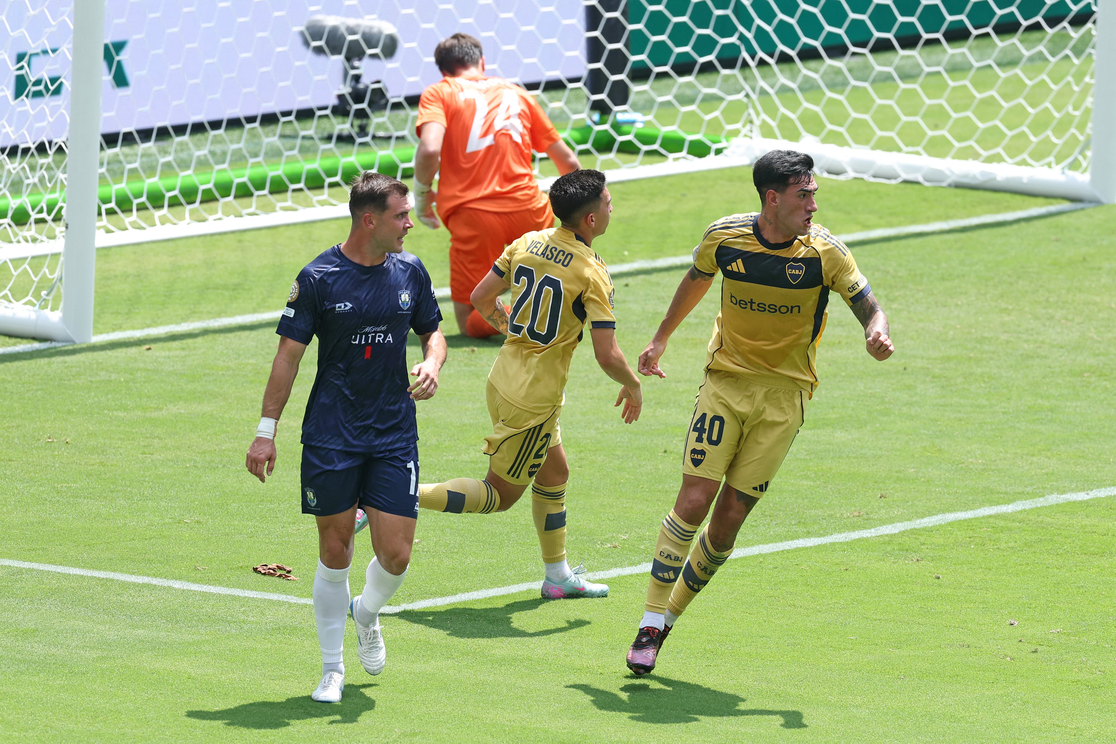 El festejo de Lautaro Di Lollo