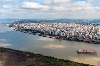 Uno de los principales ejes del encuentro fue el potencial logístico de Entre Ríos, asociado a su ubicación geográfica y a su conexión con algunas de las principales vías navegables utilizadas por el comercio regional (Foto: Shutterstock)
