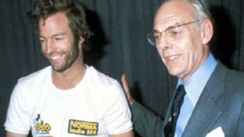 Mark Thatcher junto a su