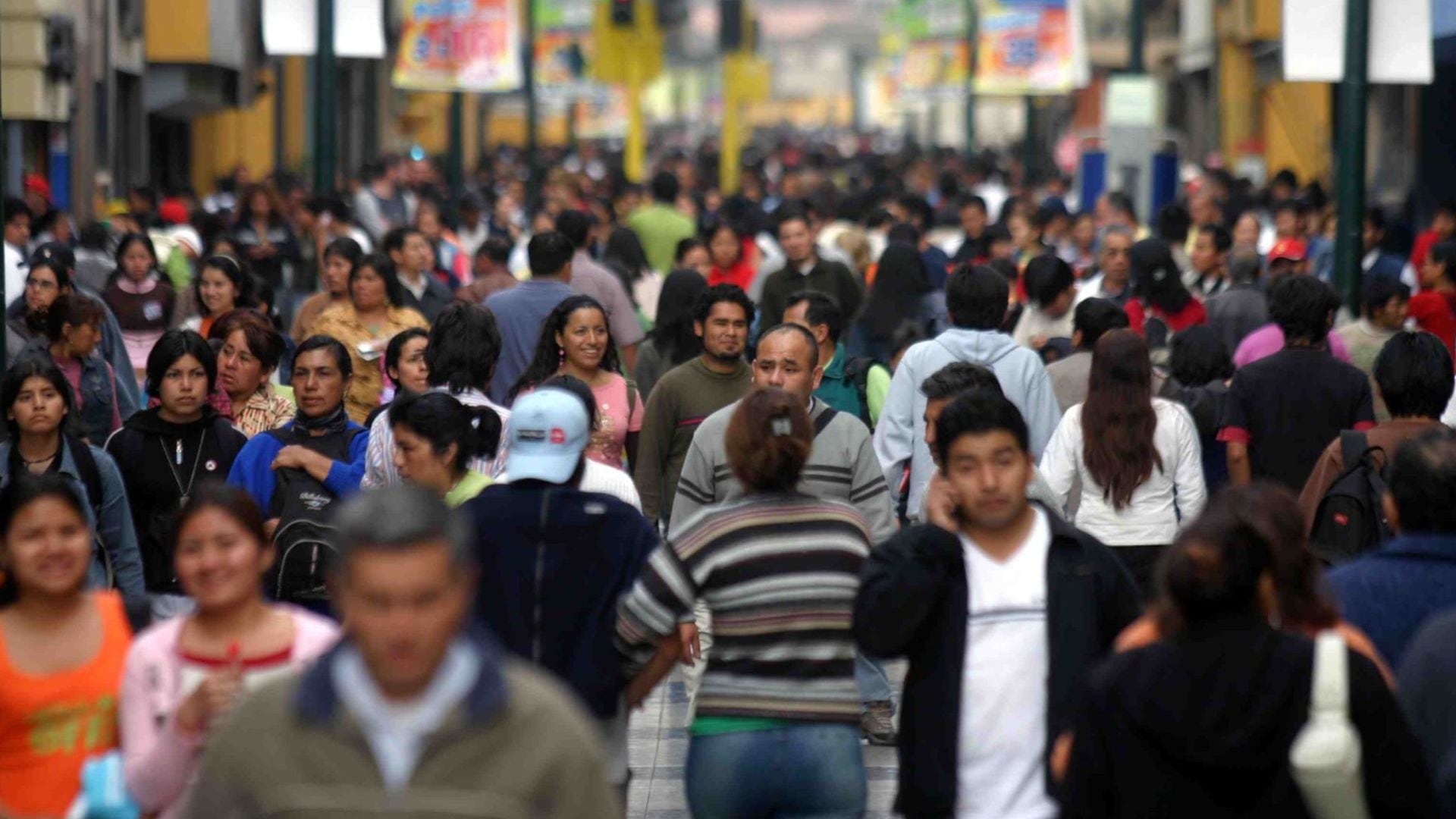 Estudio confirma que los peruanos llevan en su ADN la huella de múltiples orígenes y desplazamientos (Andina)