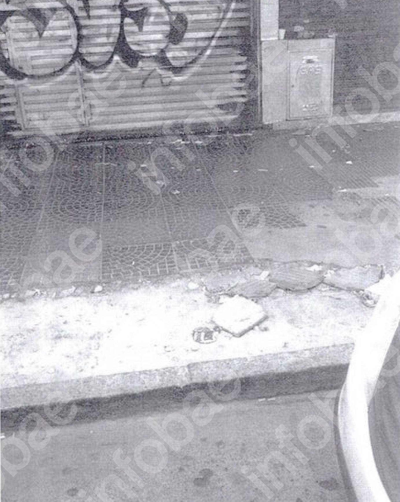 Las fotografías aportadas por la demandante no acreditaron el estado de la vereda porque no estaban certificadas ni permitían identificar la calle o el inmueble. (Poder Judicial)