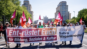 Opacados por la guerra comercial,